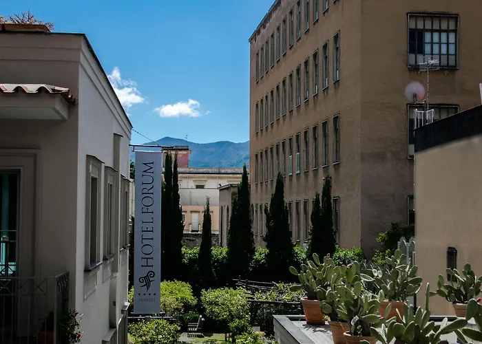 Forum Hotel Pompeya